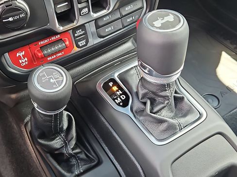 New 2026 Jeep Wrangler Unlimited Rubicon AWD/4WD image 27
