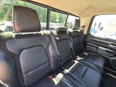 Used 2019 RAM 1500 Laramie AWD/4WD image 16