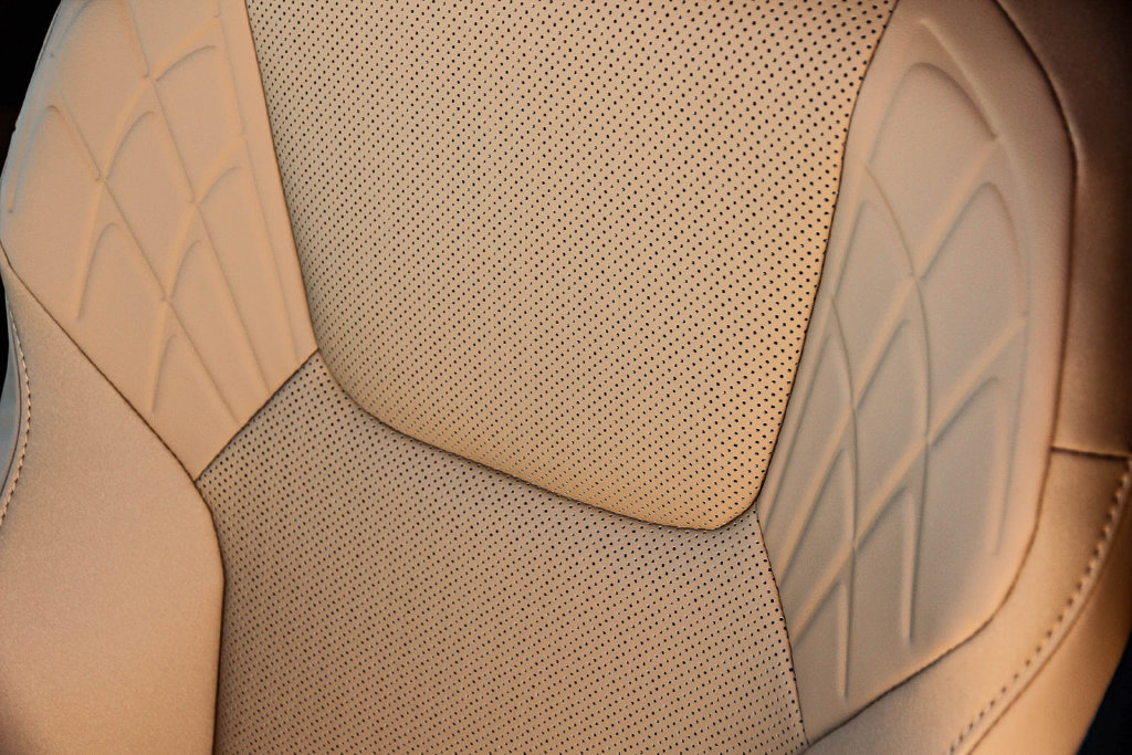 New 2026 Lexus RX 450h AWD w/ Convenience Package image 24