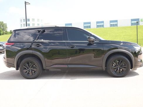 Certified 2025 Nissan Pathfinder SL AWD/4WD image 4
