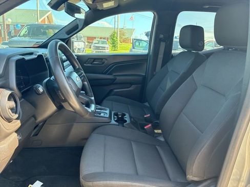 Used 2023 Chevrolet Colorado W/T image 10