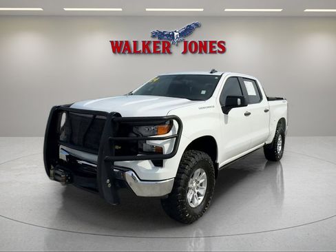 Used 2024 Chevrolet Silverado 1500 W/T w/ WT Value Package AWD/4WD image 4