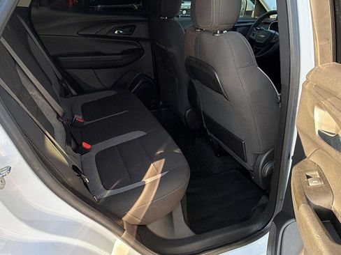 Used 2023 Chevrolet TrailBlazer LT FWD image 17