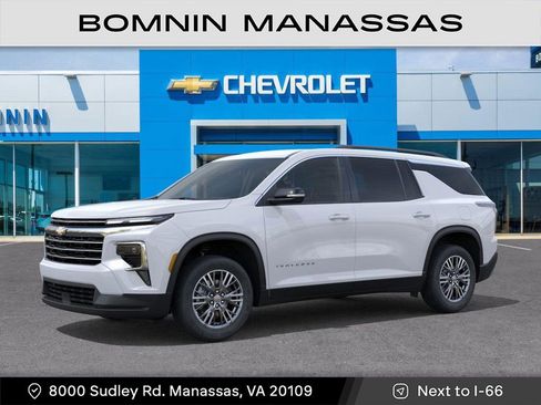 New 2026 Chevrolet Traverse LT image 2