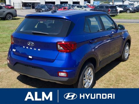 New 2026 Hyundai Venue SE image 5