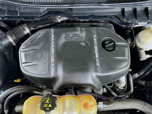 Used 2015 RAM 1500 Limited image 34