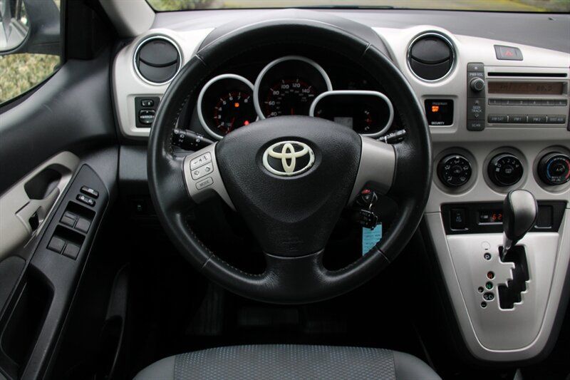 Used 2010 Toyota Matrix S FWD image 17