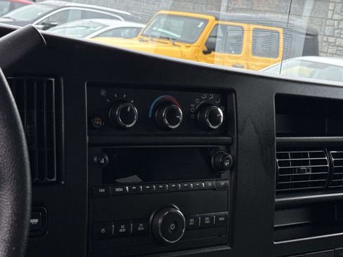 Used 2024 Chevrolet Express 3500 LT w/ LT Preferred Equipment Group image 5