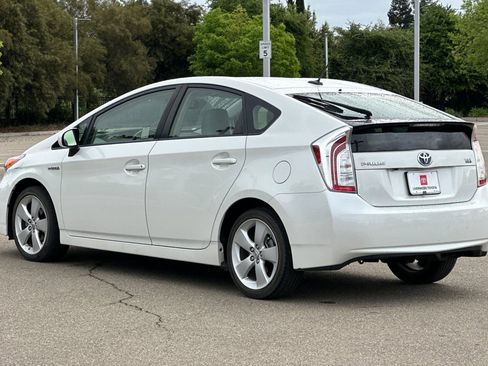 Used 2012 Toyota Prius Five image 6