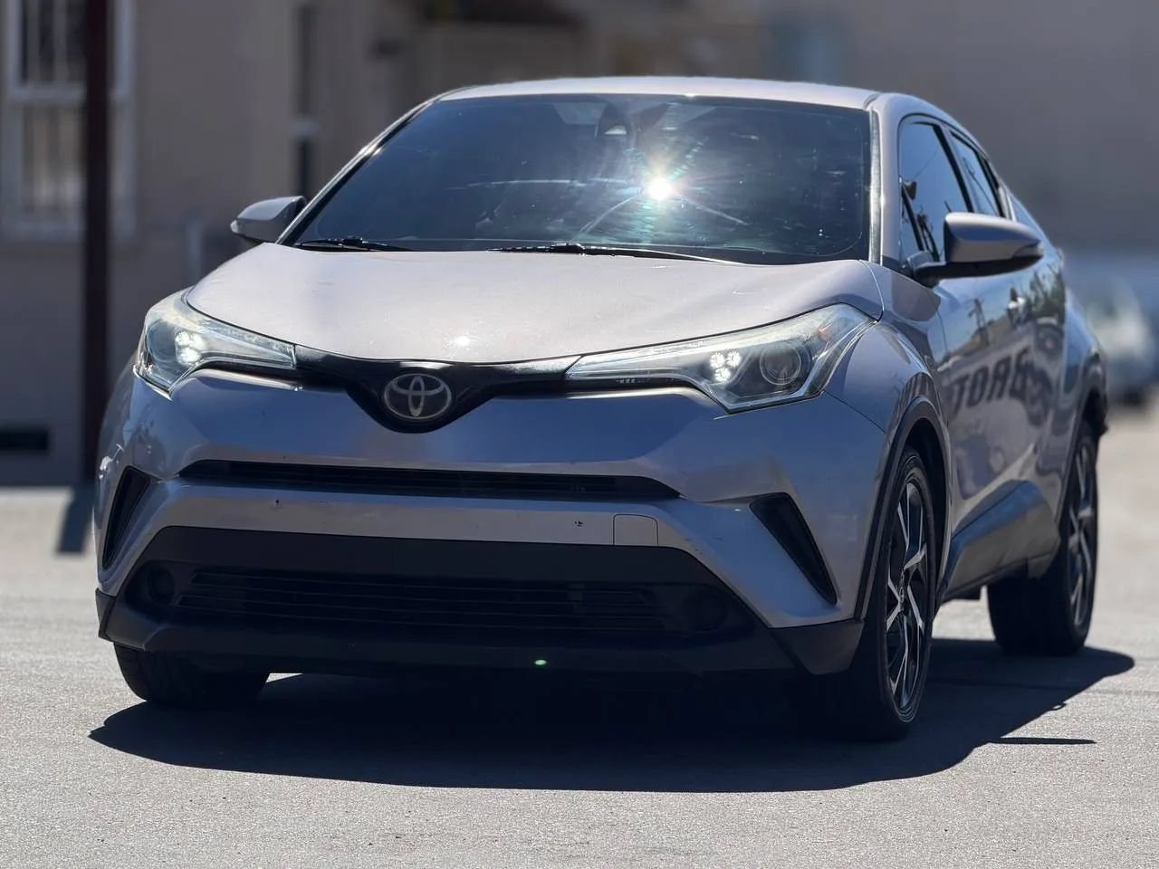 Used 2018 Toyota C-HR XLE FWD image 6
