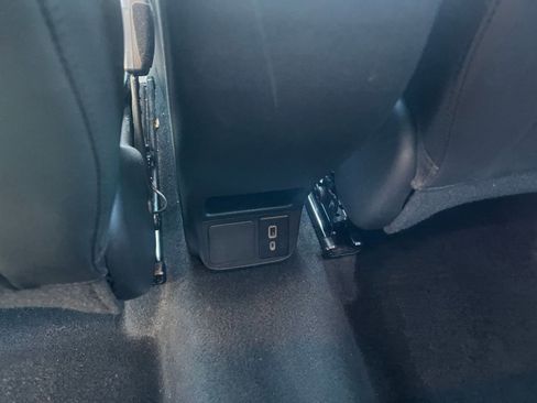 Used 2025 Buick Encore GX Preferred image 24