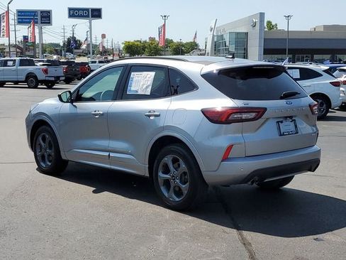 Used 2024 Ford Escape ST-Line w/ Tech Pack #1 AWD/4WD image 3