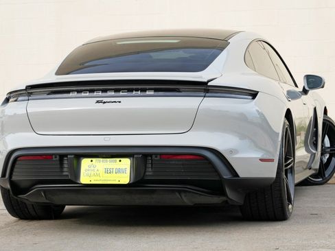 Used 2021 Porsche Taycan RWD image 5