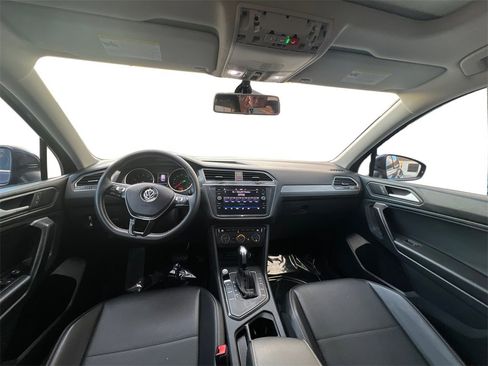 Used 2021 Volkswagen Tiguan SE image 23