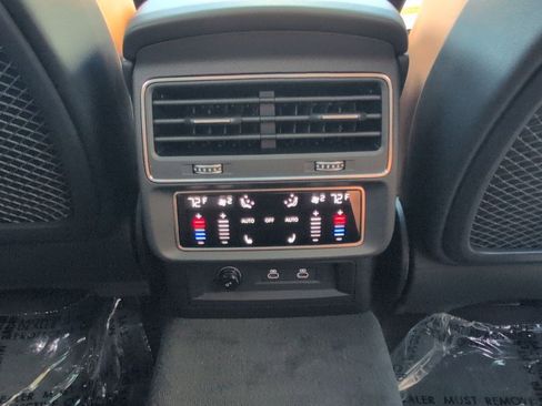 New 2025 Audi RS Q8 performance image 21