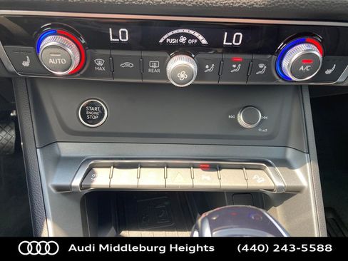 Used 2025 Audi Q3 2.0T Premium image 38