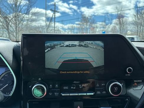 Used 2023 Toyota Highlander XSE image 45