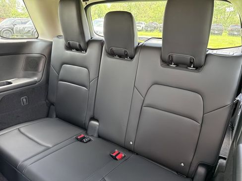 New 2026 Nissan Pathfinder SL w/ SL Premium Package AWD/4WD image 7