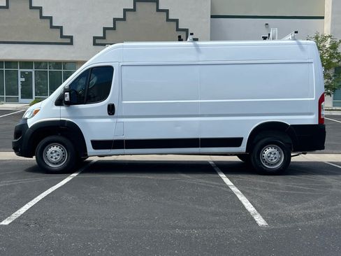 Used 2024 RAM ProMaster 2500 FWD image 6