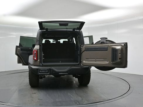 New 2026 Ford Bronco Badlands AWD/4WD image 32