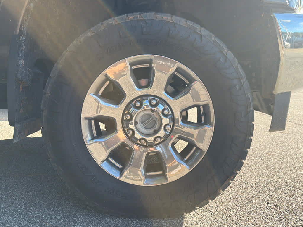 Used 2017 Ford F350 Lariat w/ Lariat Ultimate Package AWD/4WD image 4