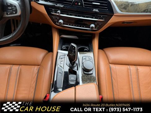 Used 2018 BMW 540i w/ M Sport Package RWD image 30