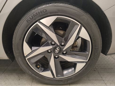 Used 2023 Hyundai Elantra SEL w/ Convenience Package FWD image 31
