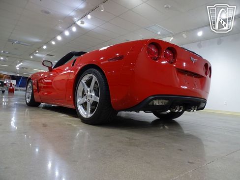 Used 2006 Chevrolet Corvette Convertible w/ Preferred Equipment Group image 11