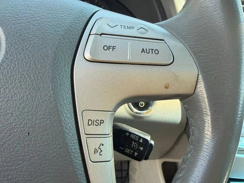 Used 2009 Toyota Camry Hybrid w/ Leather Pkg FWD image 22