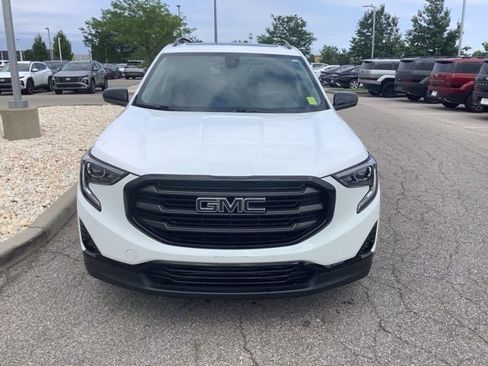 Used 2021 GMC Terrain SLT w/ Elevation Edition FWD image 2