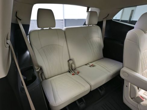 Used 2022 Buick Enclave Avenir w/ Avenir Technology Package image 50