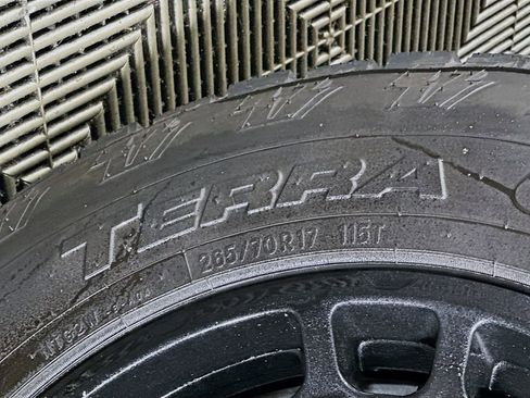 Used 2011 Toyota Tacoma 4x4 Double Cab w/ SR5 Pkg #2 image 33