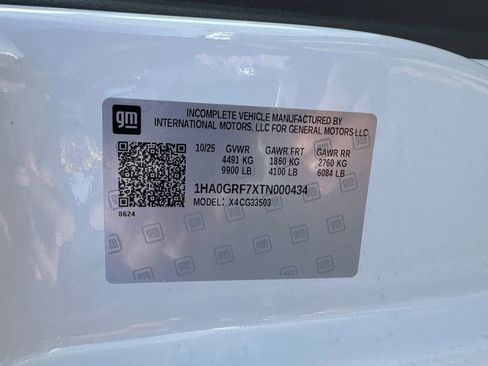 New 2026 Chevrolet Express 3500 RWD image 26