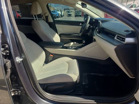 Used 2022 Kia K5 LXS image 29