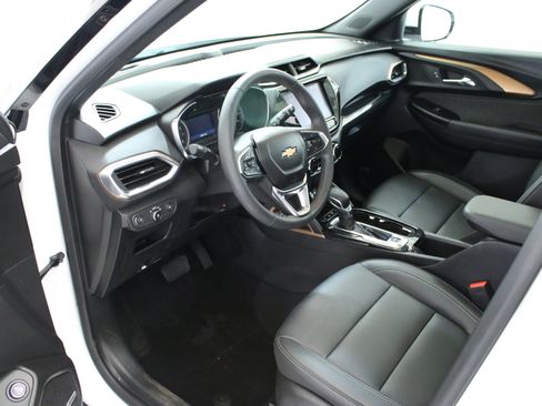 Used 2023 Chevrolet TrailBlazer ACTIV w/ Sun and Liftgate Package AWD/4WD image 20