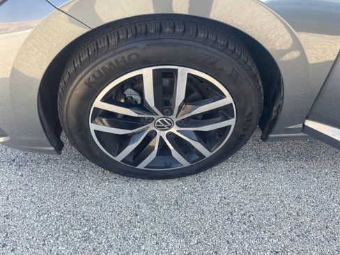 Used 2025 Volkswagen Jetta SE image 31