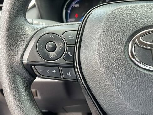 Used 2025 Toyota RAV4 LE image 13