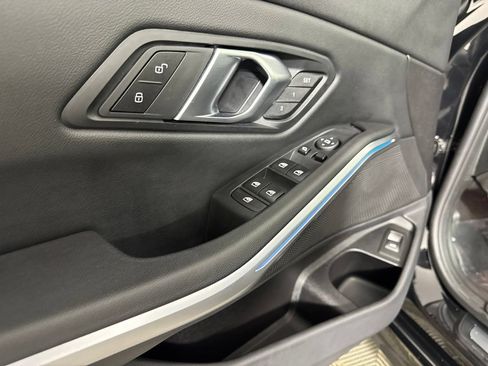 Used 2025 BMW 330i xDrive Sedan AWD/4WD image 25