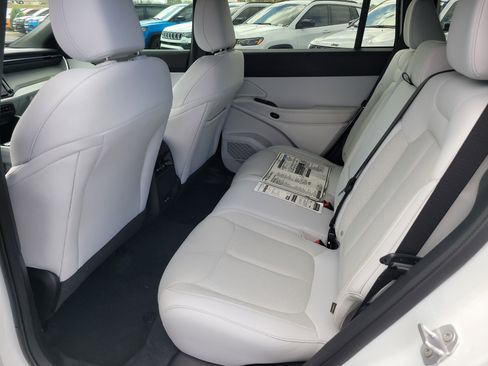 New 2026 Jeep Cherokee Laredo image 12