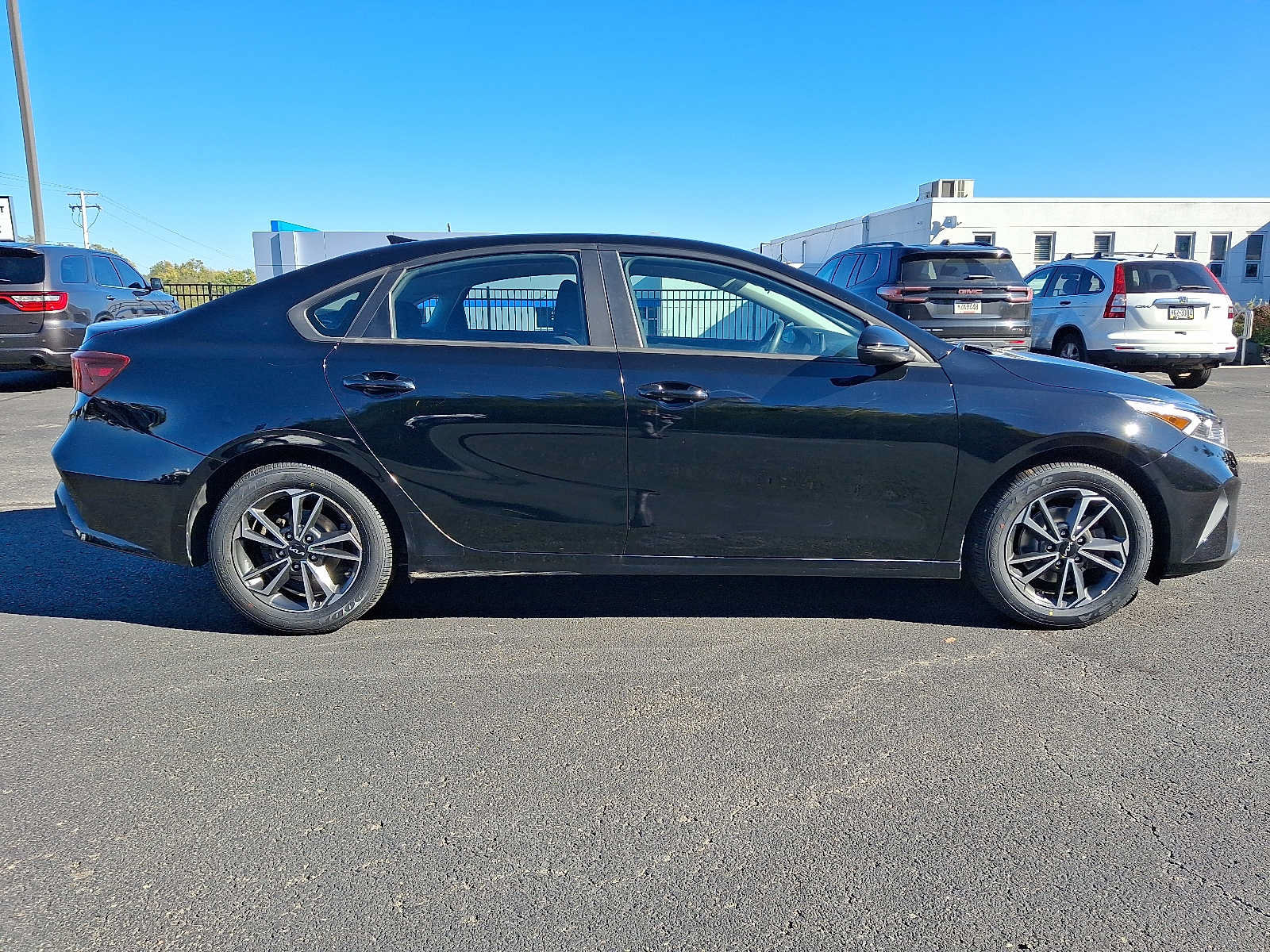 Used 2023 Kia Forte LXS w/ LXS Technology Package FWD image 8