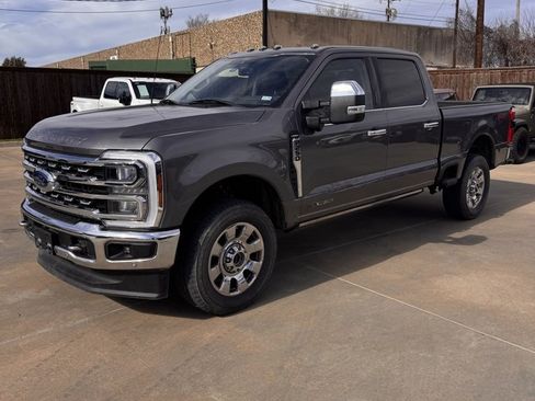 Used 2024 Ford F250 Lariat w/ Lariat Ultimate Package image 3