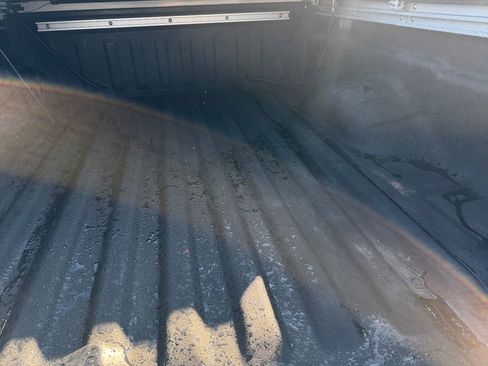 Used 2022 Nissan Frontier SV image 16