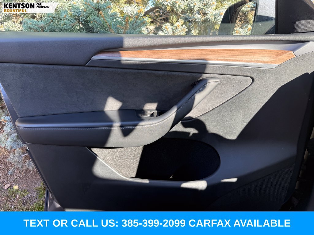 Used 2023 Tesla Model Y Performance AWD/4WD image 14