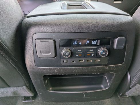 Used 2017 Chevrolet Suburban Premier image 54