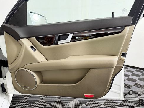 Used 2014 Mercedes-Benz C 300 4MATIC Sedan image 33