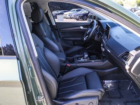 Used 2023 Audi Q5 e Premium Plus w/ Premium Plus Package image 13