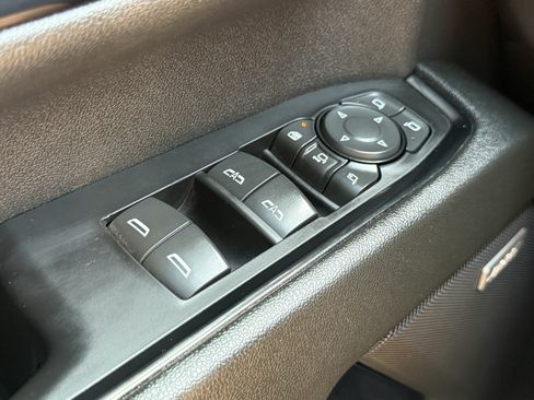 Used 2024 GMC Sierra 2500 AT4 w/ AT4 Premium Plus Package AWD/4WD image 26