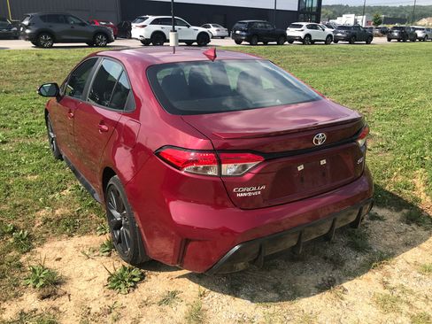 Used 2023 Toyota Corolla SE FWD image 3