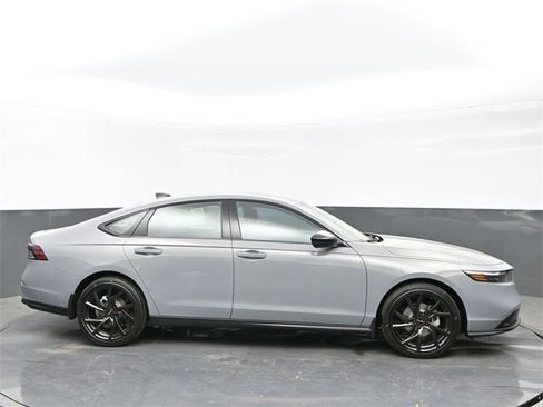 New 2025 Honda Accord SE image 7