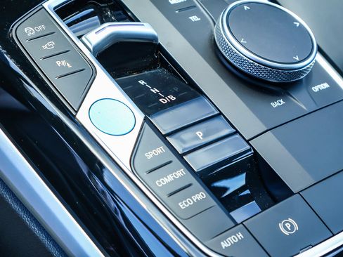 Used 2024 BMW i4 xDrive40i AWD/4WD image 12